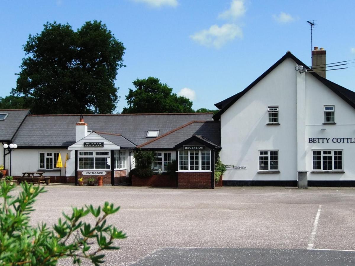 Betty Cottles Inn Okehampton Kültér fotó